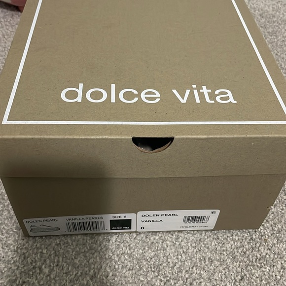 Dolce Vita Dolen Pearl Sneakers: color Vanilla Pearls size 8 (IVORY NOT WHITE) - Picture 11 of 11